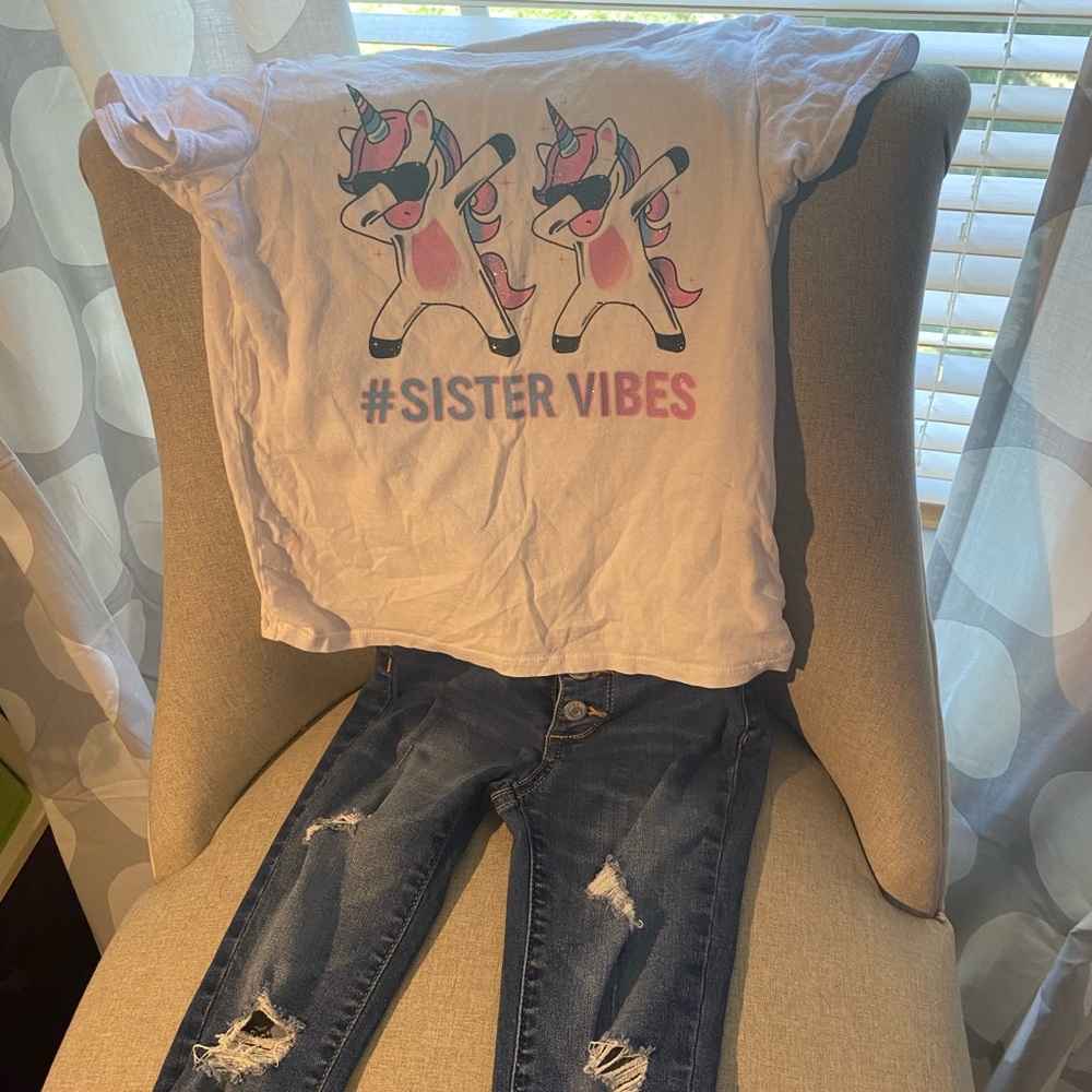 Girls “Sister Vibes” Outfit size small